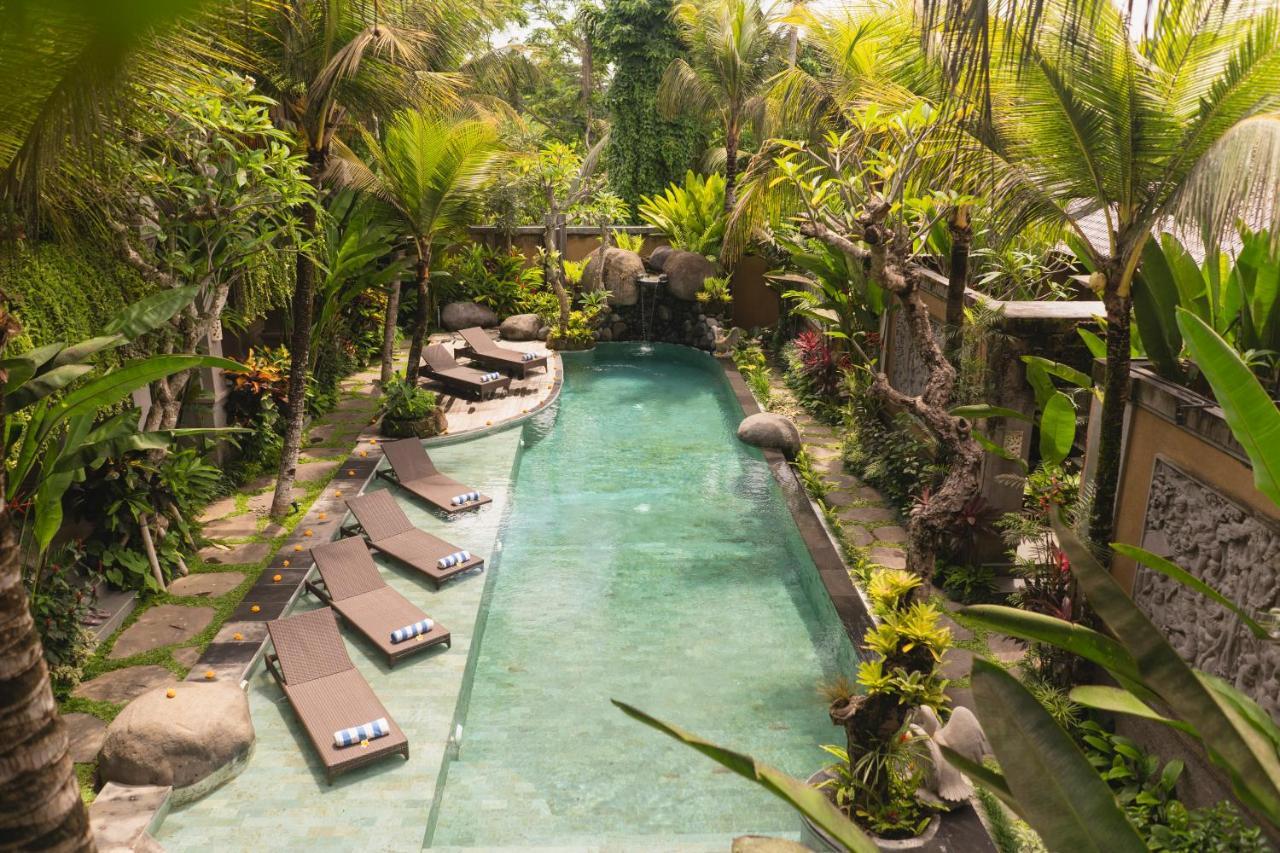 Weda Cita Resort And Spa By Mahaputra Убуд Экстерьер фото The swimming pool at the resort